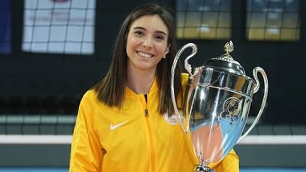 Hamile olduu renilen Naz Aydemir Akyol resmen iki kiilik oynad!