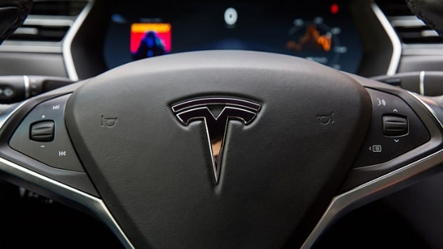 Elektrikli otomobil reticisi Tesla, bu sene Trkiye pazarna gireceini duyurdu