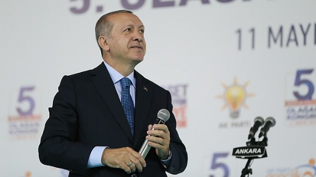 Cumhurbakan Erdoan genlere seslendi: Gelin Cumhurbakanl Hkmet Sistemini sizlerle beraber hayata geirelim