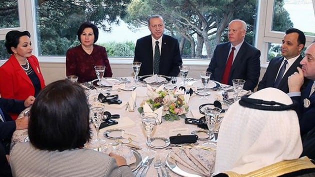 Cumhurbakan Erdoan Dantay'n kurulu yl yemeine katld
