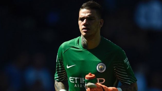 Manchester City, kaleci Ederson'un szlemesini 2025'e kadar uzatt