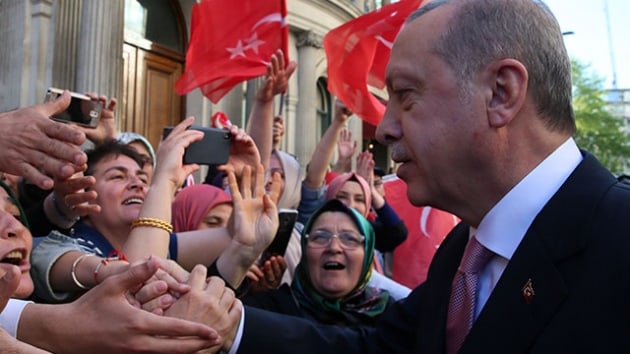 Cumhurbakan Erdoan, ngiltere'de sevgi gsterisi 