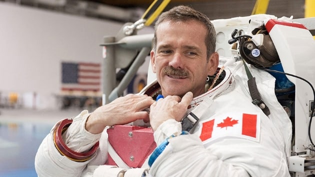 Kanadal Astronot: Uzayda tek bamza olduumuzu dnmyorum