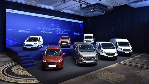 Hakl liderliin fotoraf: Trkiye ve Avrupann 1 numaras Ford ticari ailesinin en yeni yeleri bir arada