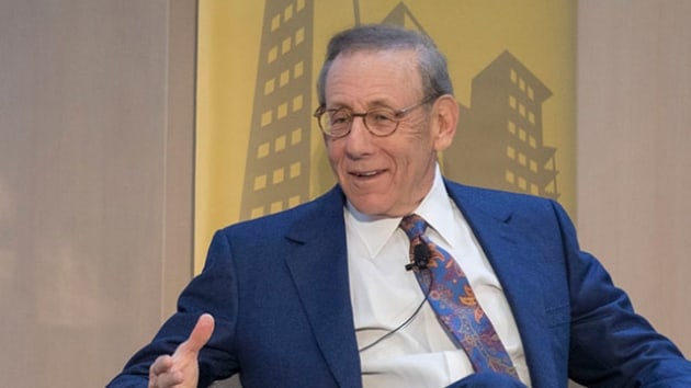 Stephen Ross, Milan' satn alyor