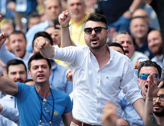 Kongrede TEOG tepkisi! Vefa K���k �yeleri uyard�