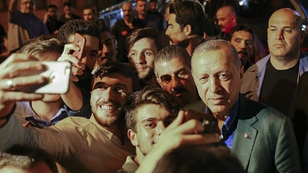 Cumhurbakan Erdoan', memleketi Gneysu'dan hemehrileri uurlad