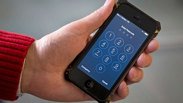 Apple, polislerin iPhonelara erimesini engelleyecek