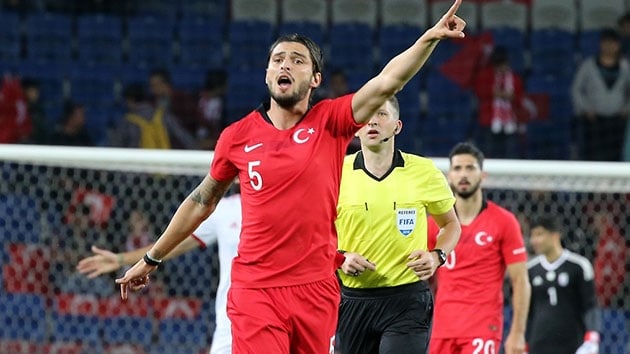 Okay Yokulu'dan Celta Vigo'ya 5 yllk imza