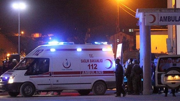 Hakkari'de askeri konvoya roketatarl saldr: 6 asker yaral  