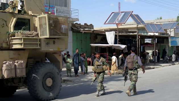 Bugn itibaryla atekesin sona erdii Afganistan'da ilk saldrsn gerekletiren Taliban, 30 Afgan askeri ldrd