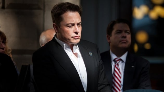 Elon Musk'tan dava at eski alanna mail: Sen berbat bir insansn