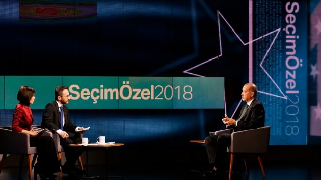 Cumhurbakan Recep Tayyip Erdoan, katld televizyon programnda aklamalarda bulundu