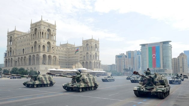 Azerbaycan ordusunun 100. kurulu yl dnm dolaysyla yarn bakent Bak'de askeri geit treni dzenlenecek