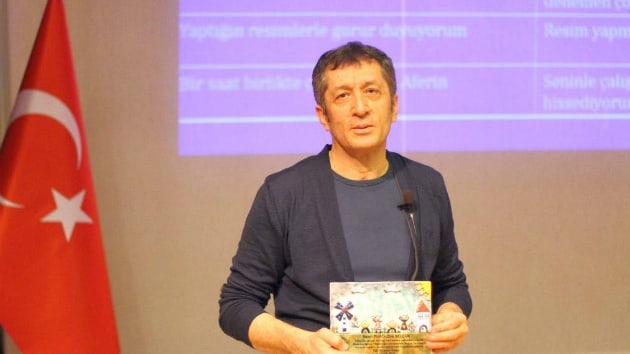 Ziya Seluk kimdir