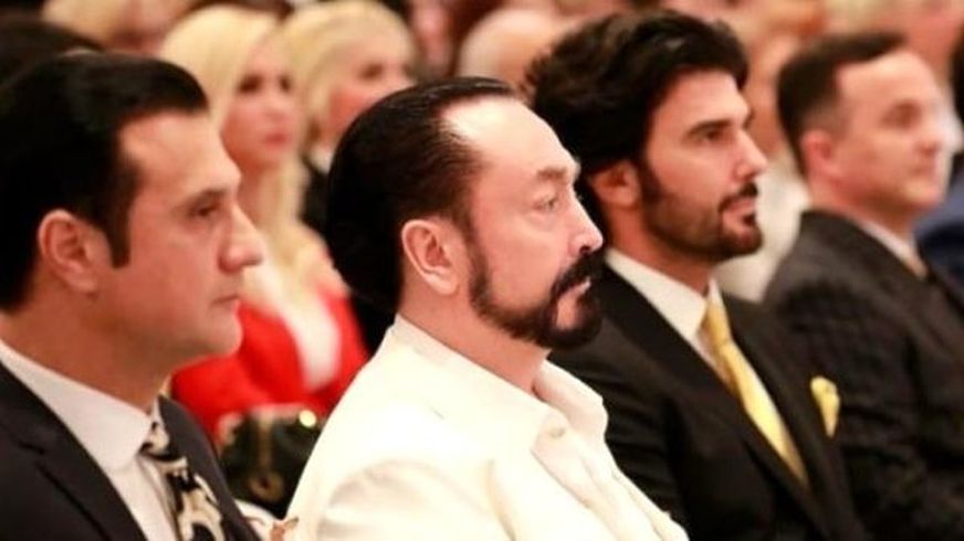 Tarkan Yava� kimdir