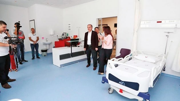 Pamukkale Belediyesi mini devlet hastanesi kurdu