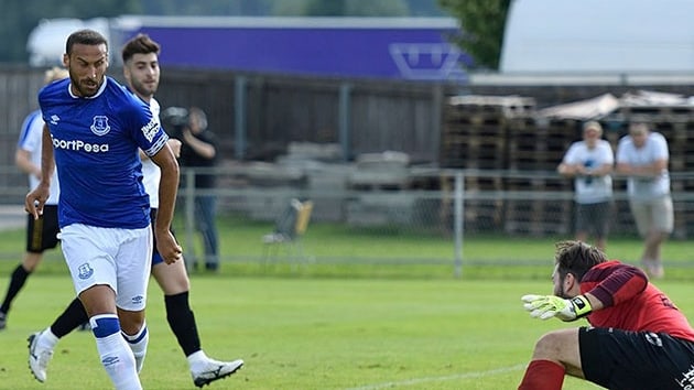 Cenk Tosun'dan hazrlk manda 4 gol birden