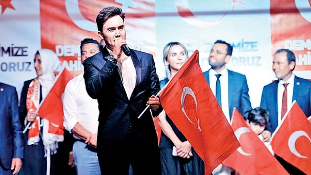 Bu vatan ehitlerimize borluyuz