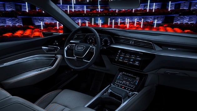Audi E-Tron'un i mekan ortaya kt