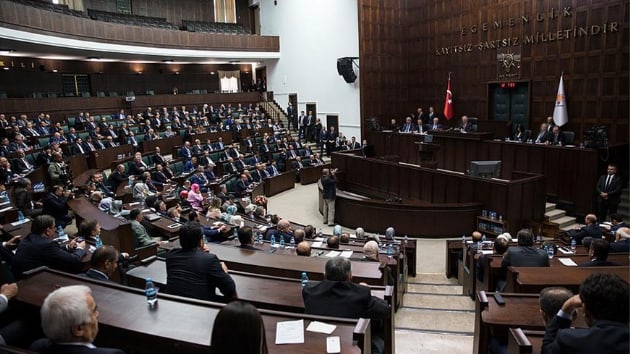 AK Parti Grubu basna kapal toplanacak