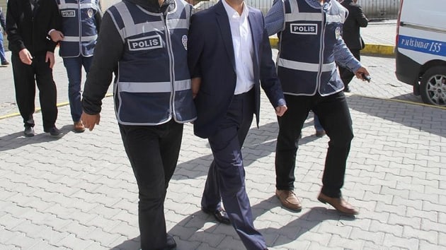 Kocaeli merkezli FET operasyonunda 8 askeri personel tutukland