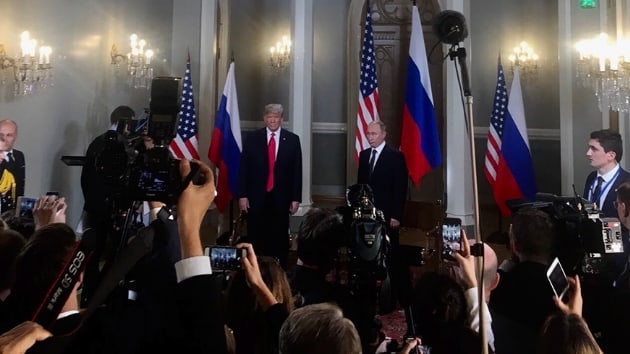 ABD'li siyasetiler, Putin karsnda ezildiini dndkleri Trump'a ate pskrd: Vatan hainliinden baka bir ey deil