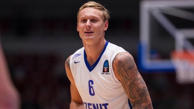 Olympiakos, Letonyal basketbolcu Janis Timma ile 2 yllk szleme imzalad