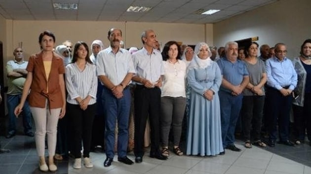HDP Diyarbakr l Bakan erif Camc: Vekillerimizin terrist cenazelerine katlmasndan gurur duyuyoruz