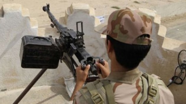ran'da gvenlik gleri ile kimlii belirsiz silahl gruplar arasnda kan atmada 11 asker hayatn kaybetti