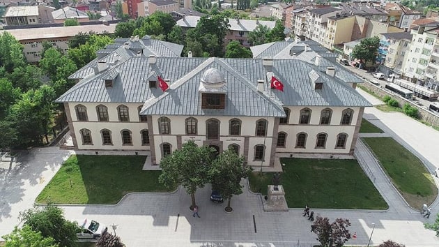 Erzurum Kongresi'ne ev sahiplii yapan tarihi bina yeni yzyle ziyaretilerini bekliyor