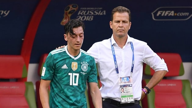 Alman futbolseverlerin Mesut zil znts