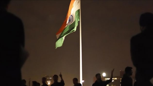 Hindu kadnla evlenen Mslman gence saldr