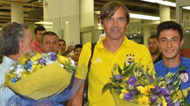 Fenerbahe'ye zmir'de ieklerle karlama