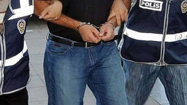 Sakarya'da uyuturucu madde ticareti yapmak suundan gzaltna alnan zanl tutukland