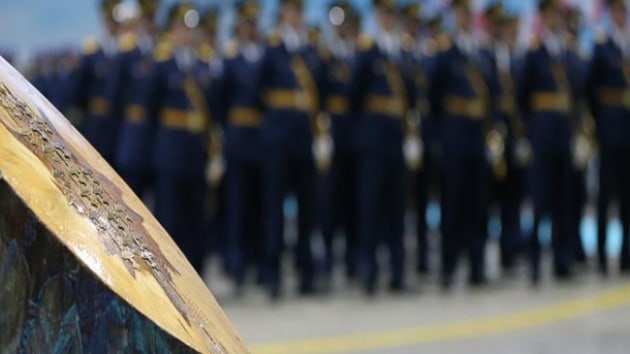 F-16 pilotlar brvelerini takt