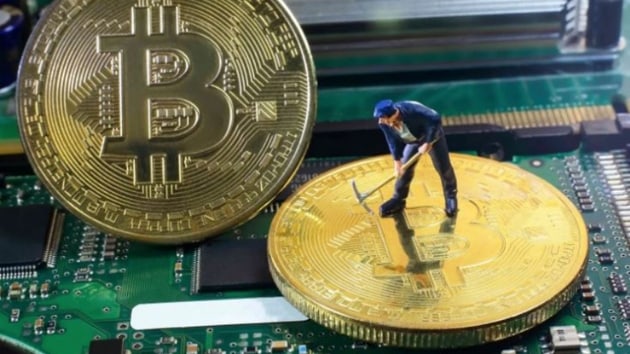 Google kripto para madenciliine yasak getirdi