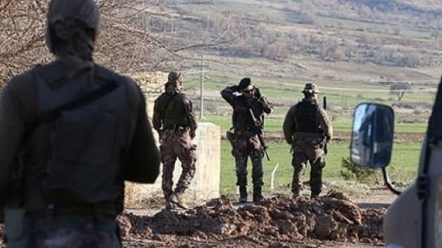 Bitlis'te terristlerin yakalanmas amacyla sokaa kma yasa  ilan edildi 