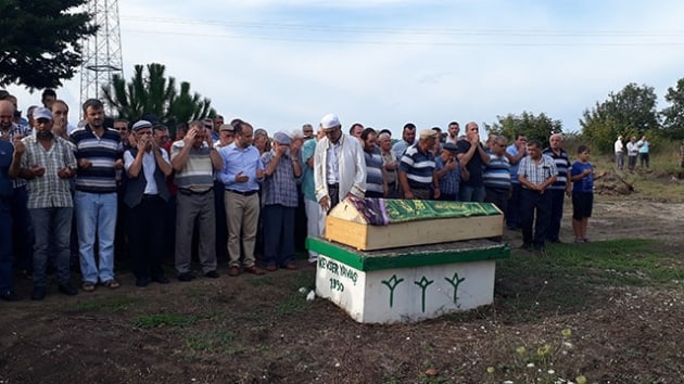 Tren kazasnda hayatn kaybeden kadn, Edirne'de topraa verildi  
