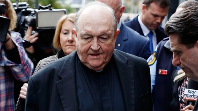 Avustralya'da ocuk istismarn gizleyen bapiskopos istifa etti