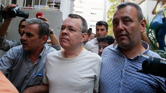 ABD'li papaz Brunson'n 'ev hapsi'ne itiraz reddedildi 