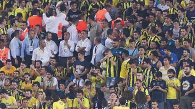 Ali Ko, Fenerbahe'nin Cagliari man tribnden izledi