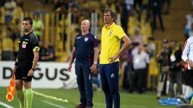 Phillip Cocu: Benfica mana en iyi skoru alabilecek, en iyi takmla kacaz