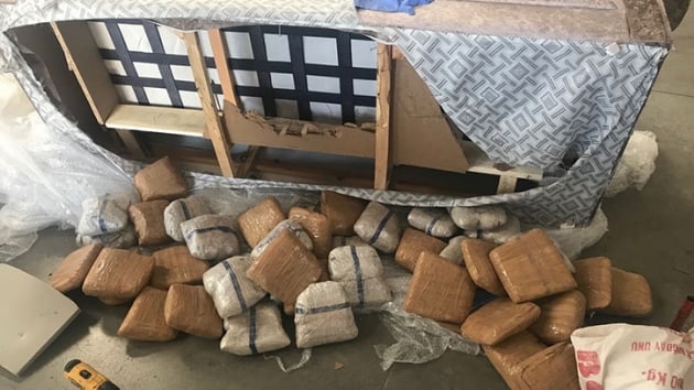 Van'da kargo aktarma merkezinde 384.5 kilo eroin ele geirildi