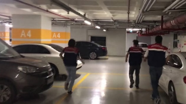 stanbul Esenler'de dzenlenen uyuturucu operasyonunda 30 kilo bonzai ham maddesi ele geirildi