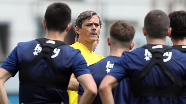 Phillip Cocu, 34 kiilik kadrosunu 27 kiiye indirecek