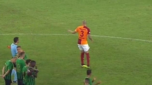 Maicon topa hareketlendi penalty Gomis kulland