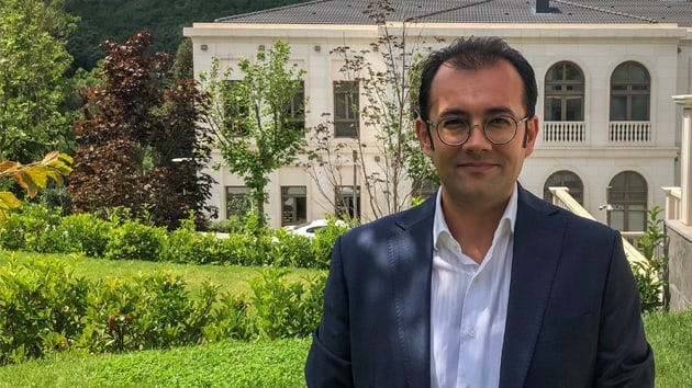 NUN Okullar Lisesinin Yeni Mdr Hikmet Konar Oldu
