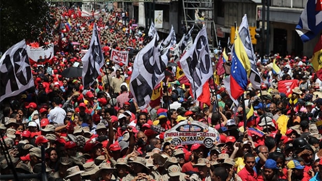 Venezuela'da Maduro destekileri sokaklara dkld 