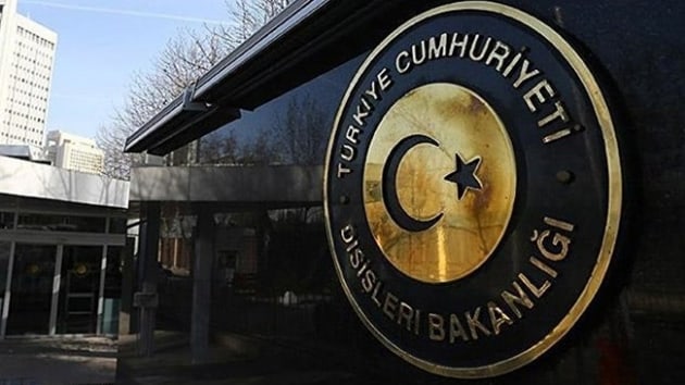 Dileri Bakanlna 2 diplomat ve 1 danman bakan yardmcs